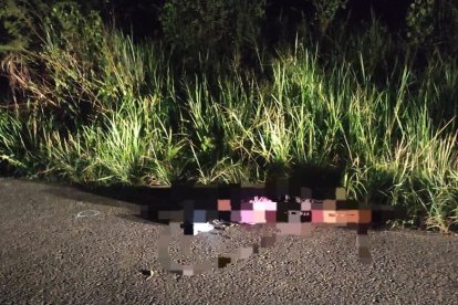 En un costado estaban los cadáveres.