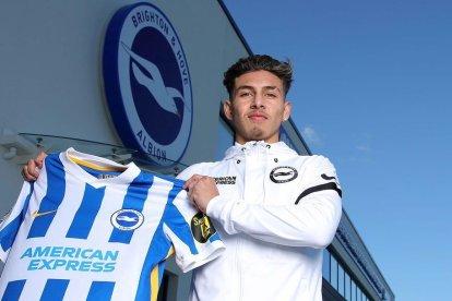 El ecuatoriano Jeremy Sarmiento estuvo inactivo casi 4 meses por una lesión, por lo que la directiva del Brighton lo cedió a otro equipo.