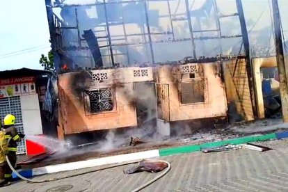 El flagelo consumió todo el inmueble.