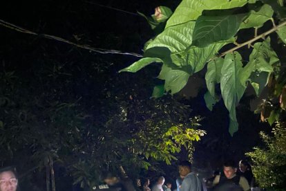 Las víctimas fueron levantadas del lugar luego del crimen perpetrado en una casa.