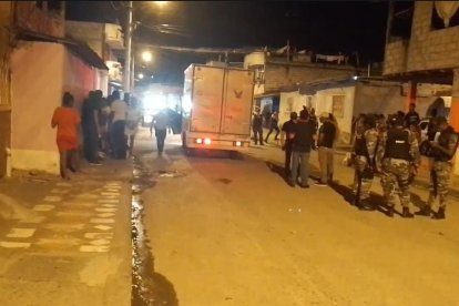 La Policía acudió al lugar para levantar el cadáver.