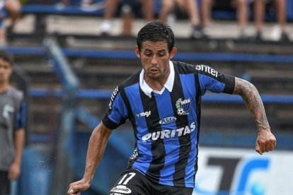 Marcelo Meli, estará en la media del Emelec para el 2024.