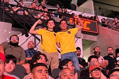 Aficionados ecuatorianos se alistan para alentar a Chito en Miami.