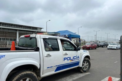 En la cárcel de Machala se dijo que está trabajando con un contingente policial en el exterior.