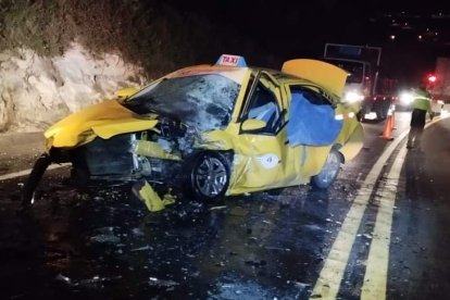 Así quedó el taxi en Mocha.