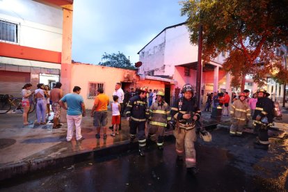 En Esmeraldas, entre Ayacucho y Huancavilca, una vivienda se incendió.