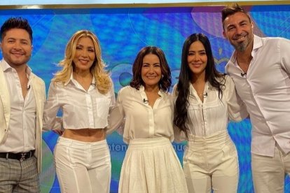 Jorge Heredia, Jasú Montero, Wendy Rosillo, Michela Pincay y Esteban Dreer, en el arranque del programa de este lunes 15 de enero.