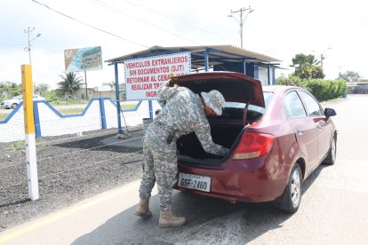 Control aduanero en Chacras, Huaquillas.