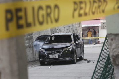 Un auto que habría sido usado en el crimen de César Suárez fue hallado incinerado.