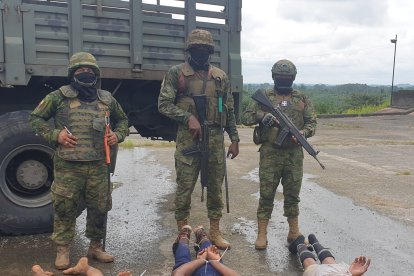 Las Fuerzas Armadas capturaron a terroristas en Quinindé.
