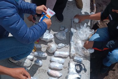 En el lugar habían objetos enterrados.