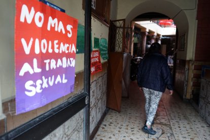 En uno de los hostales del Centro Histórico de Quito, la afluencia de sexoservidoras disminuyó.