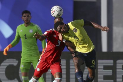 La selección de Ecuador lidera el grupo A del torneo Preolímpico, con 3 puntos.
