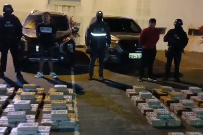 La droga y los detenidos fueron presentados a las autoridades judiciales.