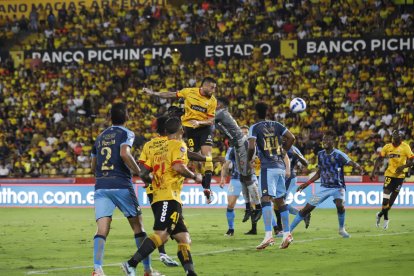 PARTIDO BARCELONA-NACIONAL, EN EL ESTADIO MNMENTAL, 05 DE NOVIEMBRE   DEL 2023- AMELIA ANDRADE Guayaquil-Ecuador Agencia (Ag-ecpreso)