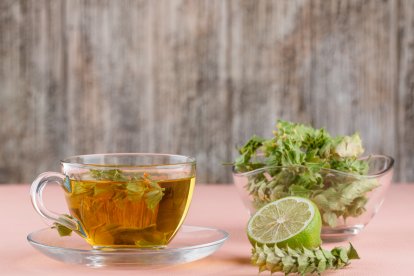 Los flavonoides de las flores de tilo son tus aliados en la lucha contra la inflamación y el estrés oxidativo.