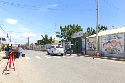 Algunos padres de familia mostraron preocupación por el panfleto.