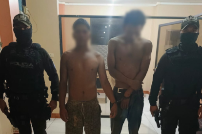 La Policía aprehendió a varios sujetos en Esmeraldas.