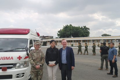 Se hizo la entrega de equipos para patrullaje en Ecuador.