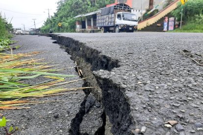 En distintos tramos se observa el deterioro y la falta de mantenimiento.