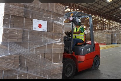 La industria cartinera ha adevrtido que el alza en el precio de varios insumos provocará un alza de precios en el producto final.