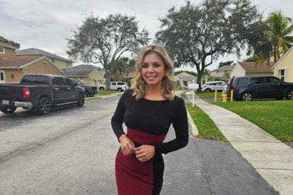 Jessenia Hatti Barrett es una periodista ecuatoriana que trabaja como presentadora en Estados Unidos.