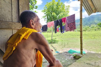 EL adulto mayor pide a Dios que algún día su retoño regrese a casa y vuelvan a vivir juntos