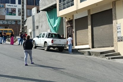 Gracias a la rápida acción de las fuerzas del orden, el vehículo utilizado por los criminales fue encontrado en el sector de la vía de integración