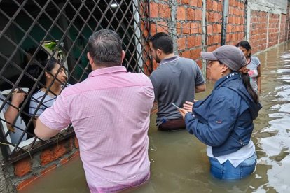 Las lluvias causan estragos en Pedernales.