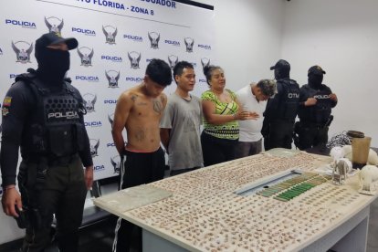 Los detenidos fueron encontrados al interior de una vivienda en la cooperativa Juan Montalvo.