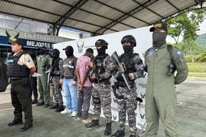 Con esta recaptura, la Policía Nacional ha logrado recuperar a 14 de los 45 reos que se fugaron del Centro de Rehabilitación Social Esmeraldas