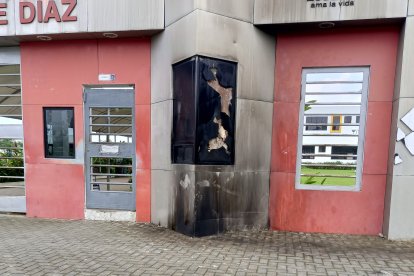 La garita de la Unidad Educativa réplica Nicolás Infante Díaz quedó con daños.