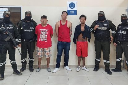 Los tres detenidos habrían participado del robo en el establecimiento.