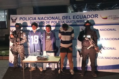 Los tipos declararon que son parte del grupo terrorista Los Lobos.