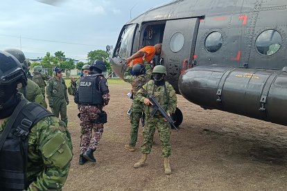 El interno estuvo custodiado por personal militar.