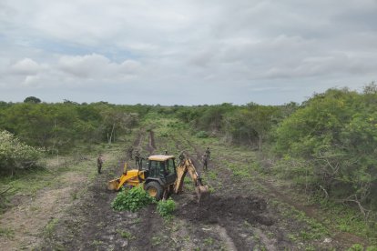 Imagen aérea de la pista, compuesta de tierra posiblemente aplanada para facilitar aterrizajes.