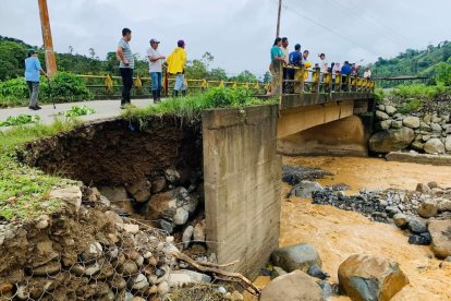 En El Congreso están afectadas más de 600 personas por la falta del puente