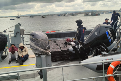 Dos personas fueron aprehendidas por este hecho.