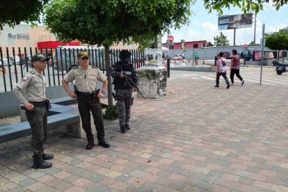 La Policía confirmó que guardias frustraron asalto a centro comercial de Daule.