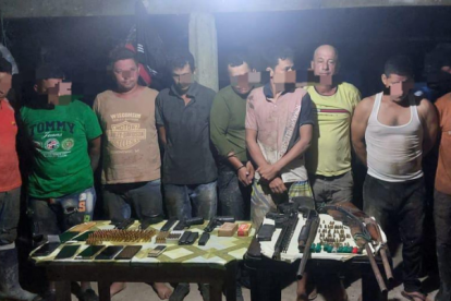 Las fuerzas del orden realizaron captura masiva en El Carmen, Manabí.