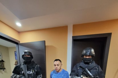 Uno de los supuestos cabecillas de Los Lobos, detenido en operativo en zona de tolerancia.