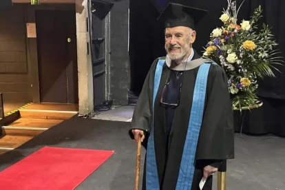 Logró obtener el récord de ser la persona más longeva en graduarse de su universidad.