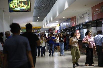 El feriado de Carnaval se inició y en la Terminal la cantidad de usuarios no es muy alta.