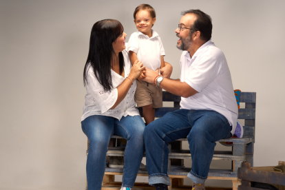 José María Briz y sus padres.