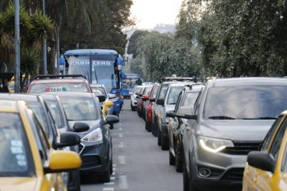 La medida busca minimizar el tráfico vehicular en horas pico.