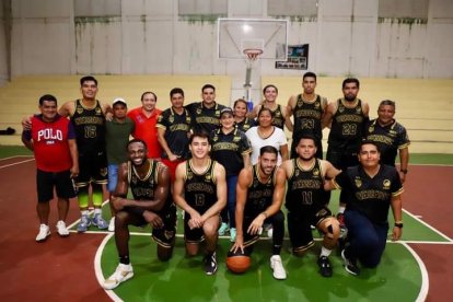 Guerrero Quintana Roo desde México traen buen básquet.