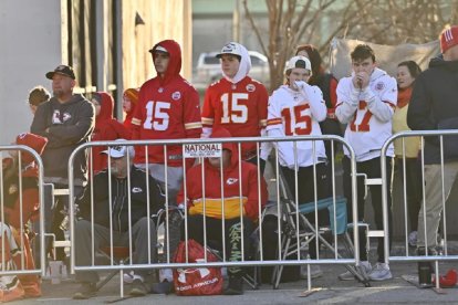 La Policía informó de la detención de "dos personas armadas", aunque aún no ha detallado si son los autores del tiroteo