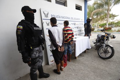 Los detenidos son hermanos. Uno es de 20 años y otro de 15.