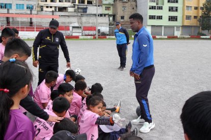 El exfutbolista ecuatoriano Mario Lupo Lastra ahora es entrenador.