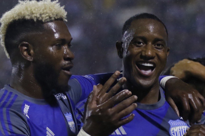 Jaime Ayoví marcó el gol del triunfo de Emelec.